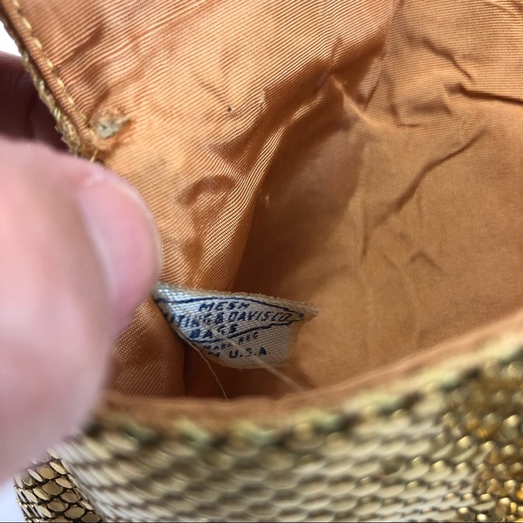 Whiting & Davis gold mesh vintage purse - Picture 4 of 9